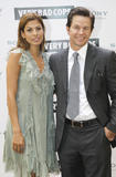 th_89408_celebrity_paradise.com_TheElder_EvaMendes2010_09_10_ParisPhotocallForVeryBadCops22_122_427lo.jpg