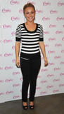 http://img24.imagevenue.com/loc863/th_02281_Hayden_Panettiere_2008-12-13_-_hosts_Kohl13s_Cares_For_Kids_benifiting_156_122_863lo.jpg